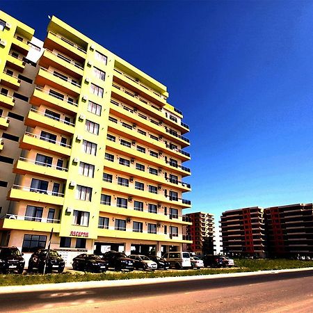 Gh Summerland Mamaia Aparthotel Exterior photo